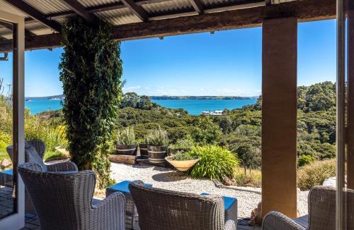 Oneroa House | Puriri Valley Estate, Church Bay - Be My Guest Waiheke