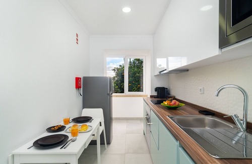 Carvoeira Apartment | Queluz Garden Apartment with BBQ & Orange Tree - Near Lisbon & Sintra