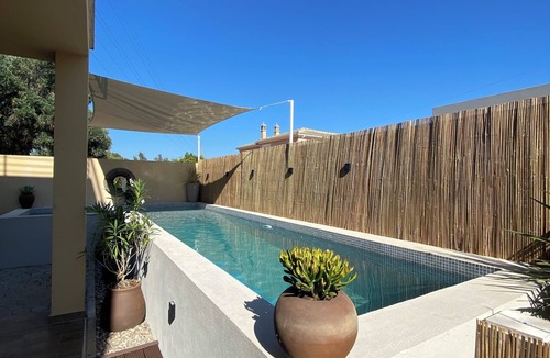 Algoz Villa | Quiet Algarve villa near Albufeira & branches with prívate pool BBQ terrace
