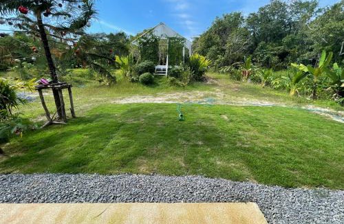 Khuk Khak Beach Apartment | Quiet LakeHouse Appartement on Memory Beach road