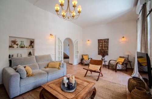 Loule Villa | Quinta da Galina by Portucasa