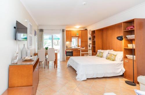 Conceicao e Cabanas de Tavira Apartment | Quinta Velha Oasis, Pool Resort