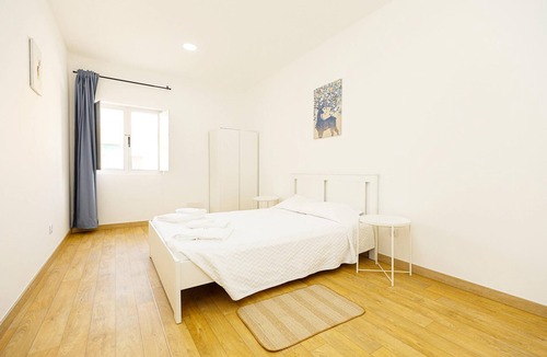Alfarrobeira House | R - Bedroom 4 in Casa do Moinho Guesthouse