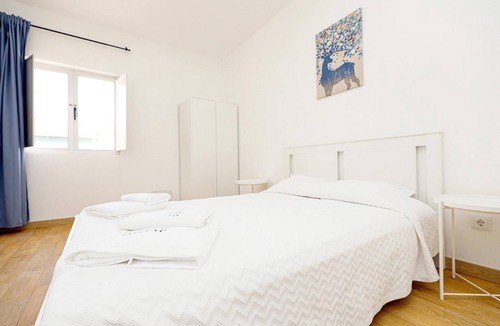 Alfarrobeira House | R - Bedroom 4 in Casa do Moinho Guesthouse