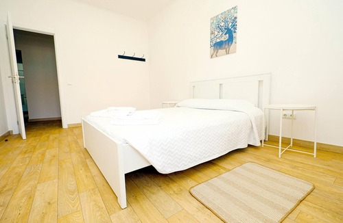 Alfarrobeira House | R - Bedroom 5 in Casa do Moinho Guesthouse