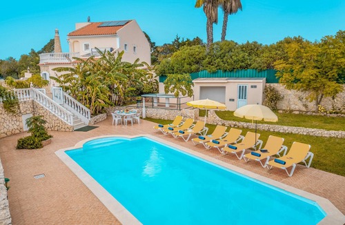 Lagoa e Carvoeiro Villa | Relaxing villa with pool and BBQ
