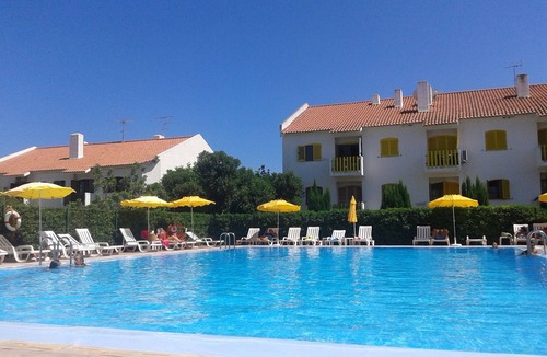 Tavira Apartment | RESORT VACATION WITH POOLS, SEA VIEW, TERRACE, WIFI AND AIR CONDITIONING