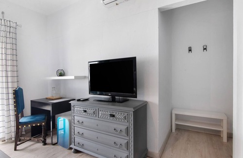 Sao Bras de Alportel Apartment | Room 'Duplo Superior' with Balcony, Wi-Fi and Air Conditioning