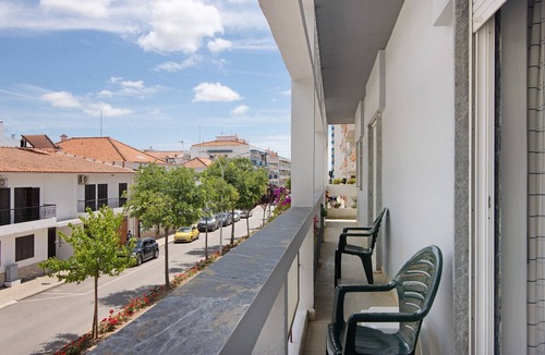 Sao Bras de Alportel Apartment | Room 'Duplo Superior' with Balcony, Wi-Fi and Air Conditioning