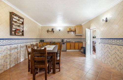 Espirito Santo Apartment | Room 'Quarto Castanho-Countryside View-with Patio' with Shared Pool, Wi-Fi and Air Conditioning