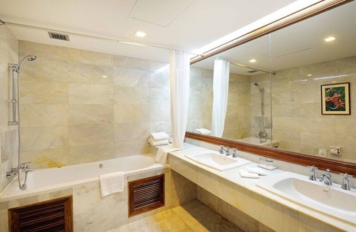 Patong Hotel | Royal Paradise Suite, #03 @ Patong Beach