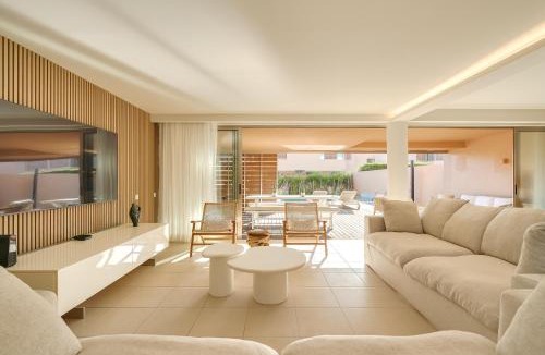 Salgados Villa | Salgados Premium Beach Villa by DA'Home