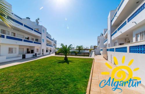 Santa Luzia Apartment | Santa Luzia Residence by Algartur - 5 mins Downtown - AC - Pool - Wi-Fi - Smart TV