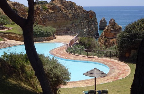 Prainha Condo | Sea view + 5 minutes’ walk to the beach