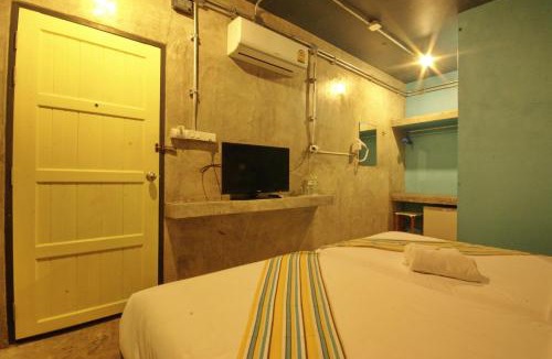 Khuekkhak Hostel | Seabox Khaolak Hostel