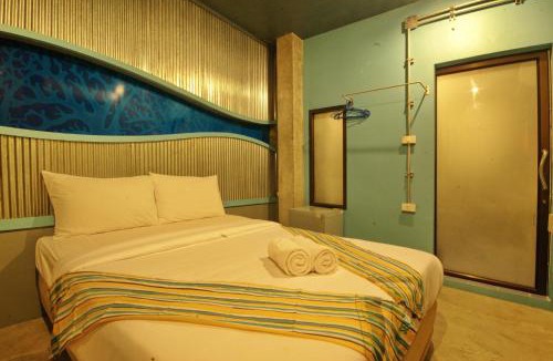 Khuekkhak Hostel | Seabox Khaolak Hostel