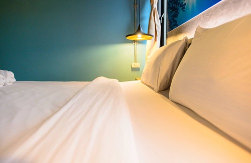Khao Lak Hotel | Seabox Khaolak Hostel