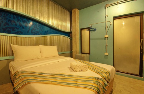 Khao Lak Hotel | Seabox Khaolak Hostel