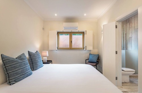 Lagos Hotel | Seaside Retreat Suite Perfect for Couples Enjoying Time in Nature – Algarve
