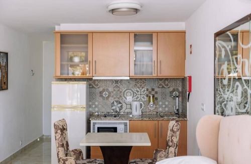 Oura Hotel | Serene Coastal Terrace Room! Kitchenette, Pool & Free Parking | 4 Units