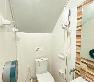 Ban Pa Yang Hotel | Sleepbox Hostel Suratthani