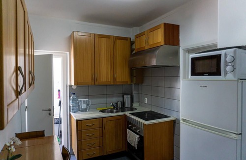 Sao Pedro Apartment | Spacious 5-bedroom apartment to 10 people in fabulous Faro with AC, WiFi