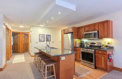 North Troy Condo | Spacious ski-in, ski-out 2-BR Jay Peak Village Condo, right on trail. A/C incl.!