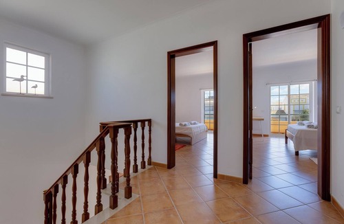 Porto de Mos Villa | Spacious Villa - Walk to Beach & City Center