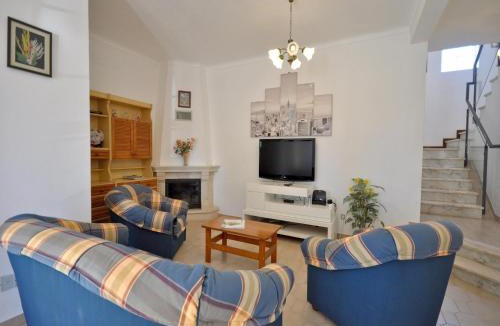 Quarteira House | Spacious villa with private pool