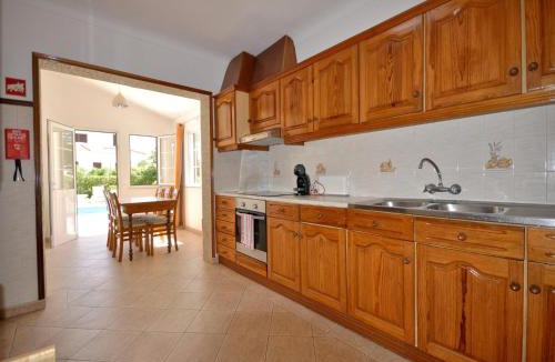 Quarteira House | Spacious villa with private pool