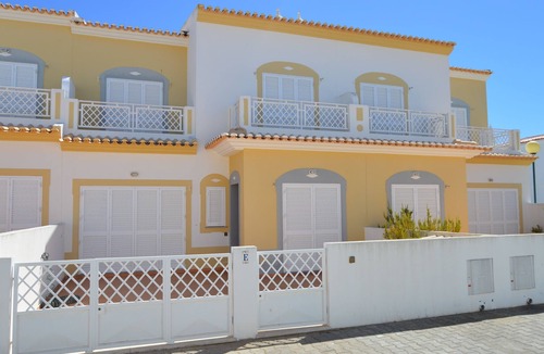 Manta Rota House | SPECTACULAR PRIVATE CONDO HOUSE 350 METERS FROM THE BEACH