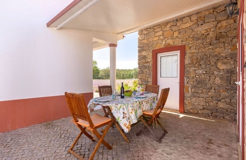 Murta House | Stunning private villa for 6 people with A/C, WIFI, private pool, TV and terrace