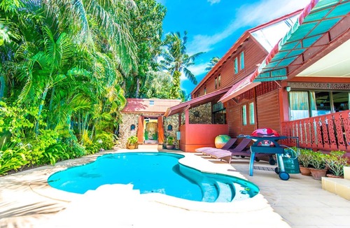 Bang Po Villa | STUNNING BEACHFRONT traditional Thai style- 5 Bedrooms Villa with Private pool