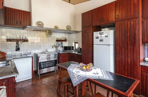 Caramujeira Villa | Stunning Oceanview Algarve Villa | 12 Bedrooms | Quinta Beachfront Marinha