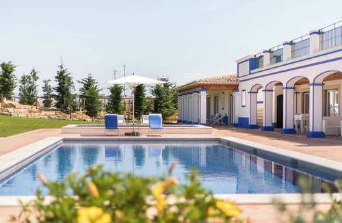 Albufeira Villa | Stylish Algarve Villa close to beaches but far from the crowds