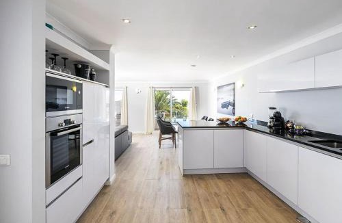 Benagil Villa | Stylish & Modern Carvoeiro Villa 2 Bedrooms Villa Benagil Stunning Views