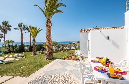 Gale Villa | Stylish Villa w/Heatable Pool near Galé Beach