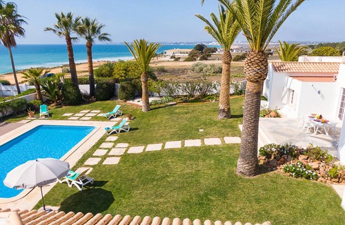 Gale Villa | Stylish Villa w/Heatable Pool near Galé Beach