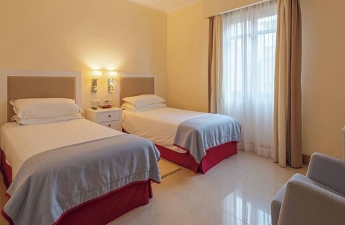 Vilamoura Hotel | Sunny 3 Bedroom Haven w/Pool Access, Spacious Living & Marina Adventures
