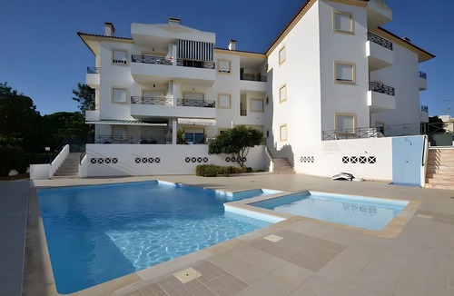 Vale de Carro Apartment | Sunny - 4 Apartment, Shared Pool, AC, Wi-Fi, Private Balcony, Accessible