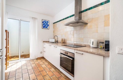 Meia Praia Villa | Sunny Villa with Private Pool, Steps from Beach
