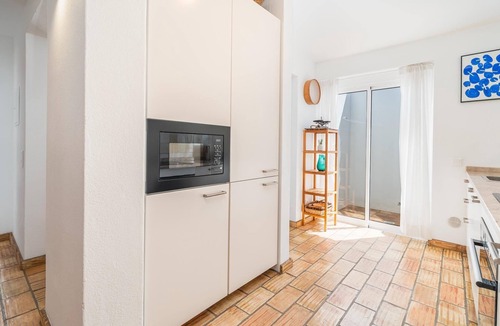 Meia Praia Villa | Sunny Villa with Private Pool, Steps from Beach
