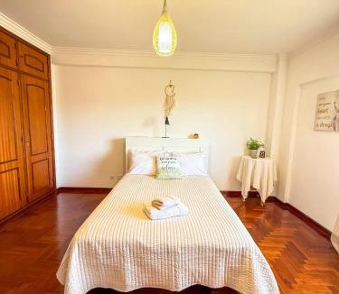 Corroios House | Superhost Stay Spacious Double Rooms near Lisbon and Beaches