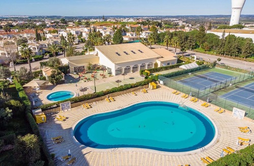 Penina Apartment | T2 Oásis Parque Piscina Jacuzz in Portimão