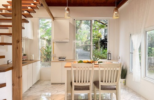 Takua Pa House | Takua Pa Home - Kick back & relax in this calm, stylish private villa.