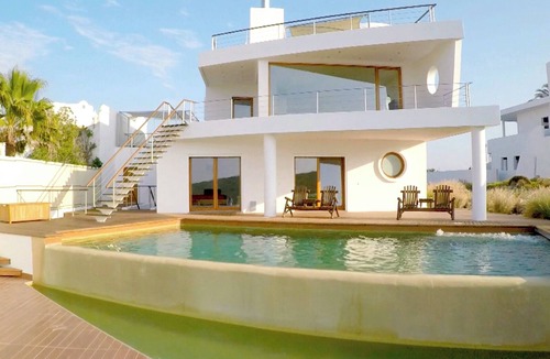 Espartal Villa | The Boathouse