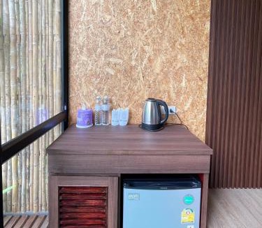 Khlong Sok Hotel | The Cliff and River Jungle Resort ภูผาและลำธารรีสอร์ท
