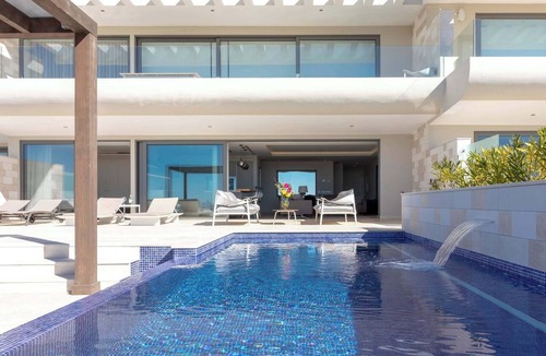 Ferragudo Apartment | The Vue 3 C -Luxury Vue Apartment with Infinity Pool