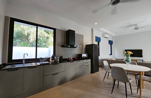 Krabi Villa | The white mountain pool villa @ Ao nang
