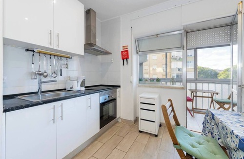 Amadora Apartment | This apartment is a 1 bedroom(s), 1 bathrooms, located in Venda Nova, Lisboa.